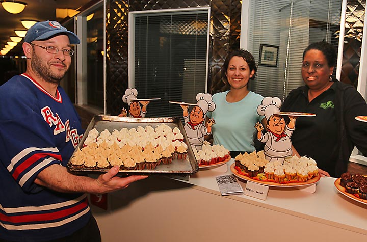 On the Restauranat Tour at Crust and Crumble in Asbury Park were Luke Ortega, Emily Witman and Crystal Ortega. The Crust and Crumble’s popular cupcakes were featured.